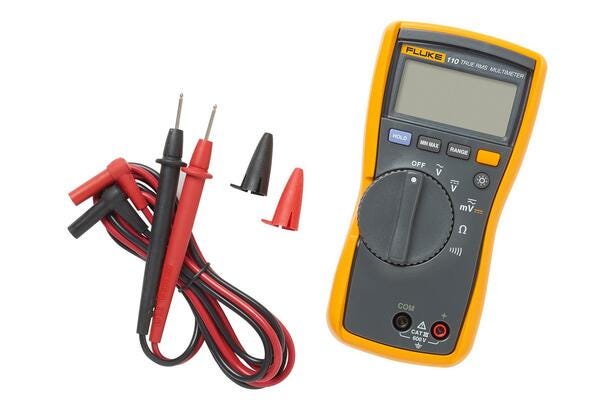 Fluke 110 True-rms Digital Multimeter with included equipment